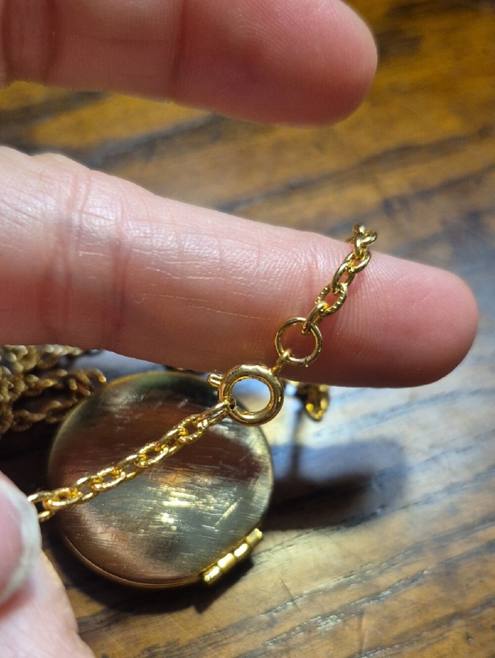 Vintage Guilloche Rose With Black Enamel Locket Gold-tone - Picture 5 of 7